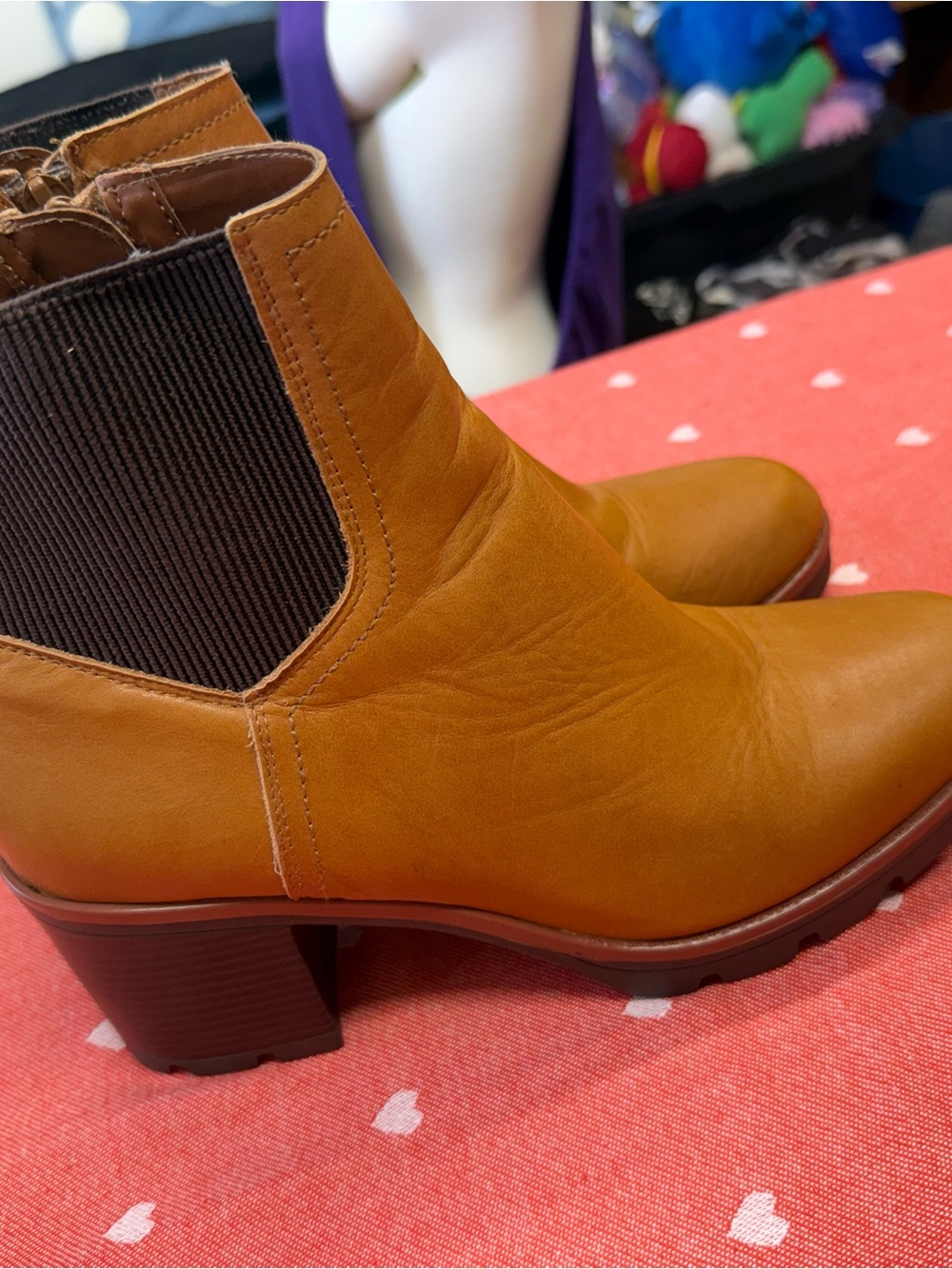 Naturalizer Tan Chelsea Booties with Elastic Side Panel